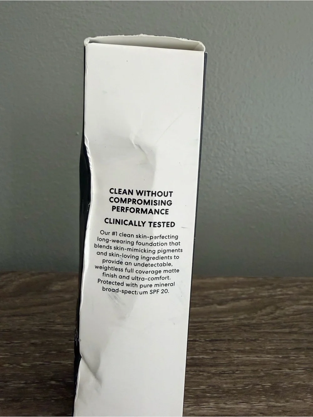 bareMinerals BAREPRO Matte Liquid Foundation -Fair Neutral 10